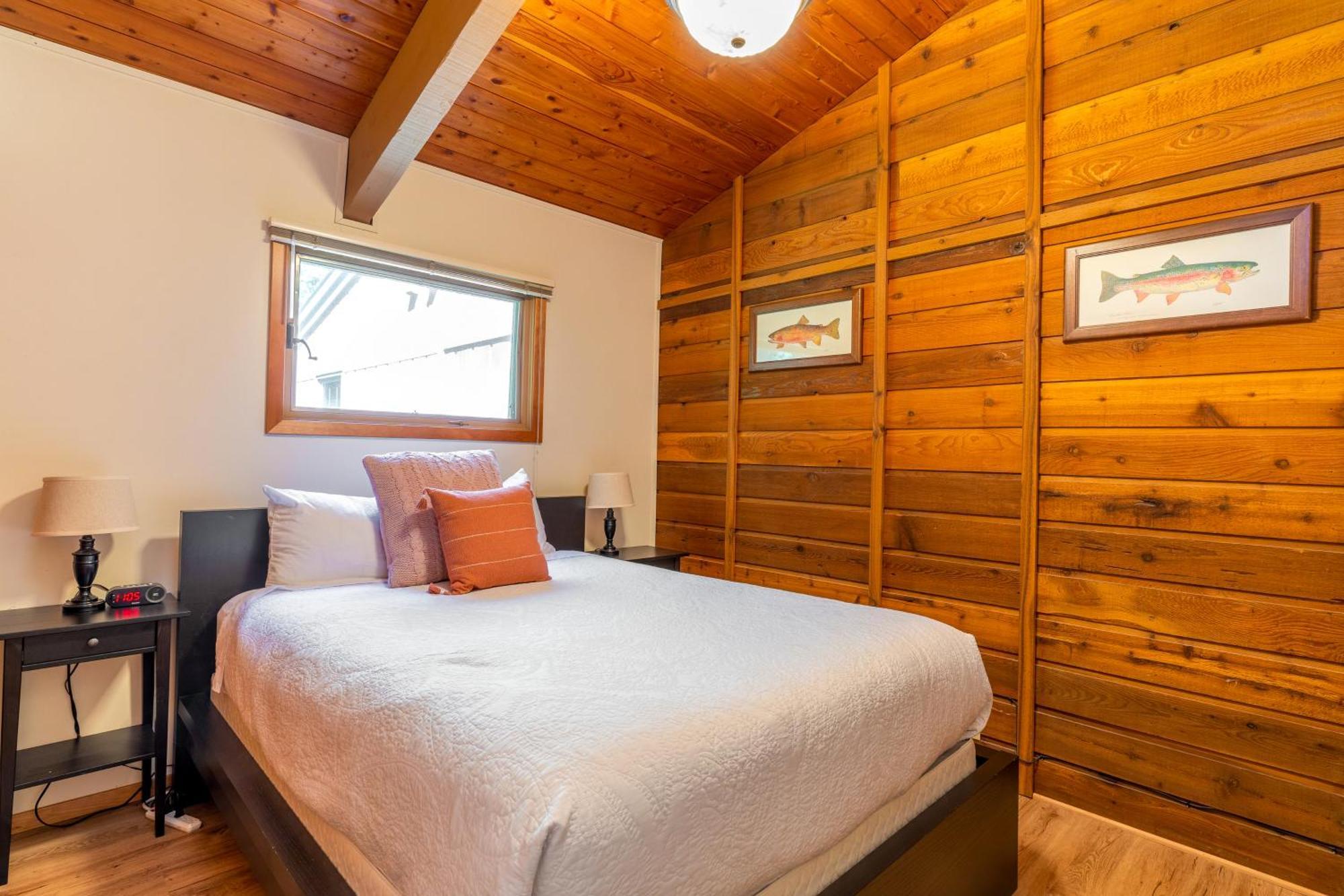 Gray Wolf Condos At Whitefish Phòng bức ảnh